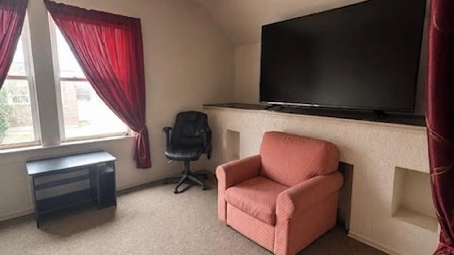 Property at 127 14th St, Buffalo, NY 14213 14