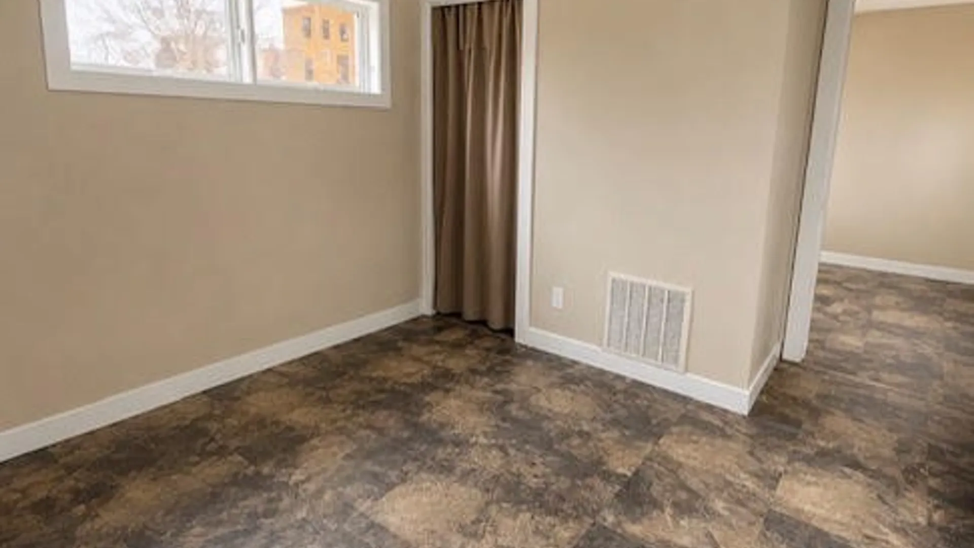 Property at 127 14th St, Buffalo, NY 14213 4