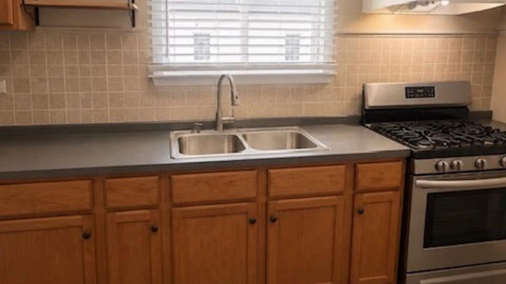 Property at 127 14th St, Buffalo, NY 14213 5