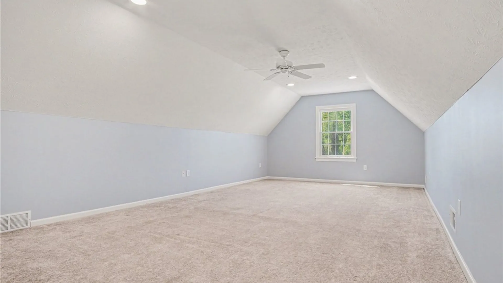 Property at 28 Countryside Dr, Hamlin, NY 14464 30