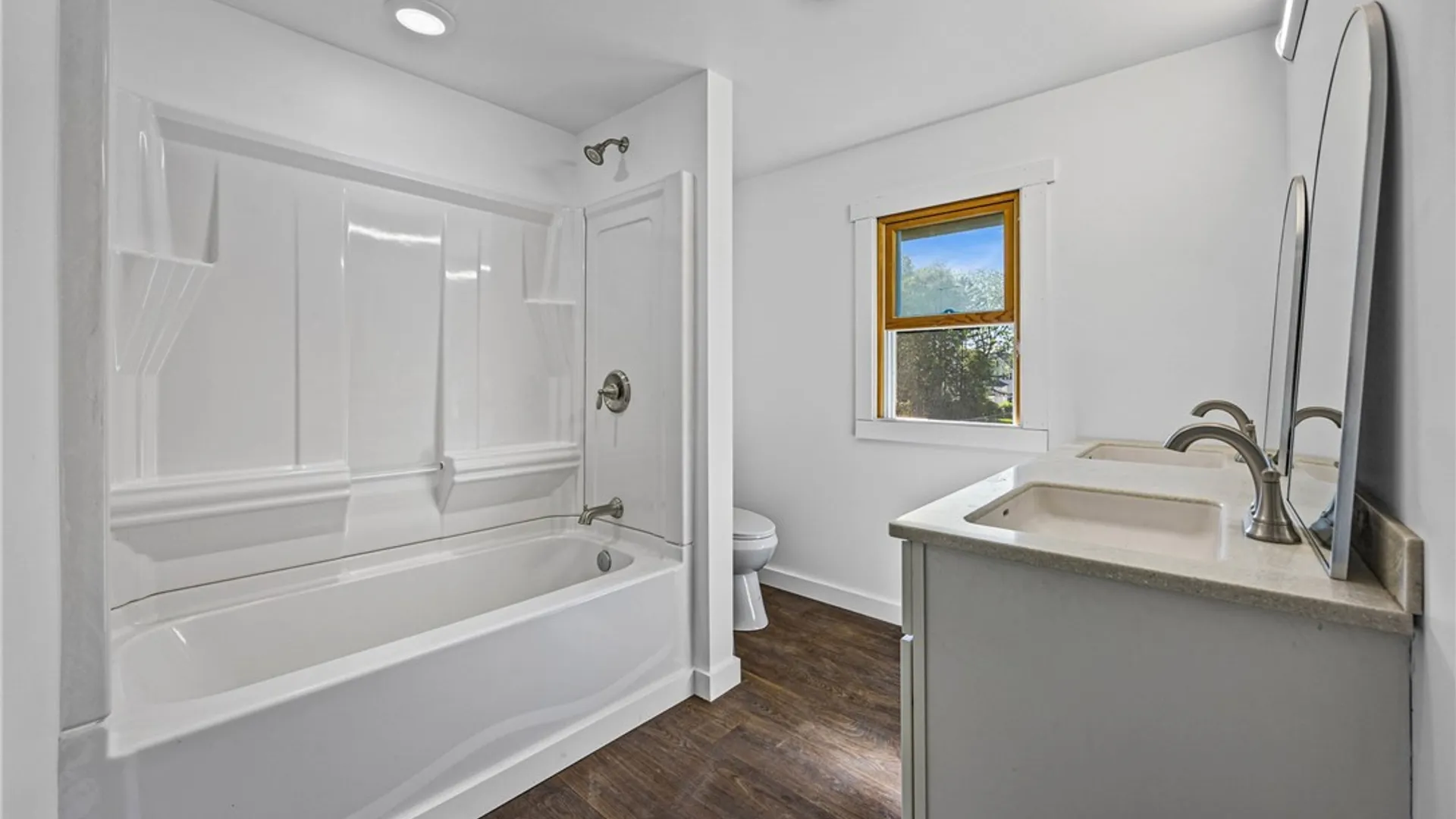 Property at 29 N Lyon Street, Batavia City, NY 14020 15