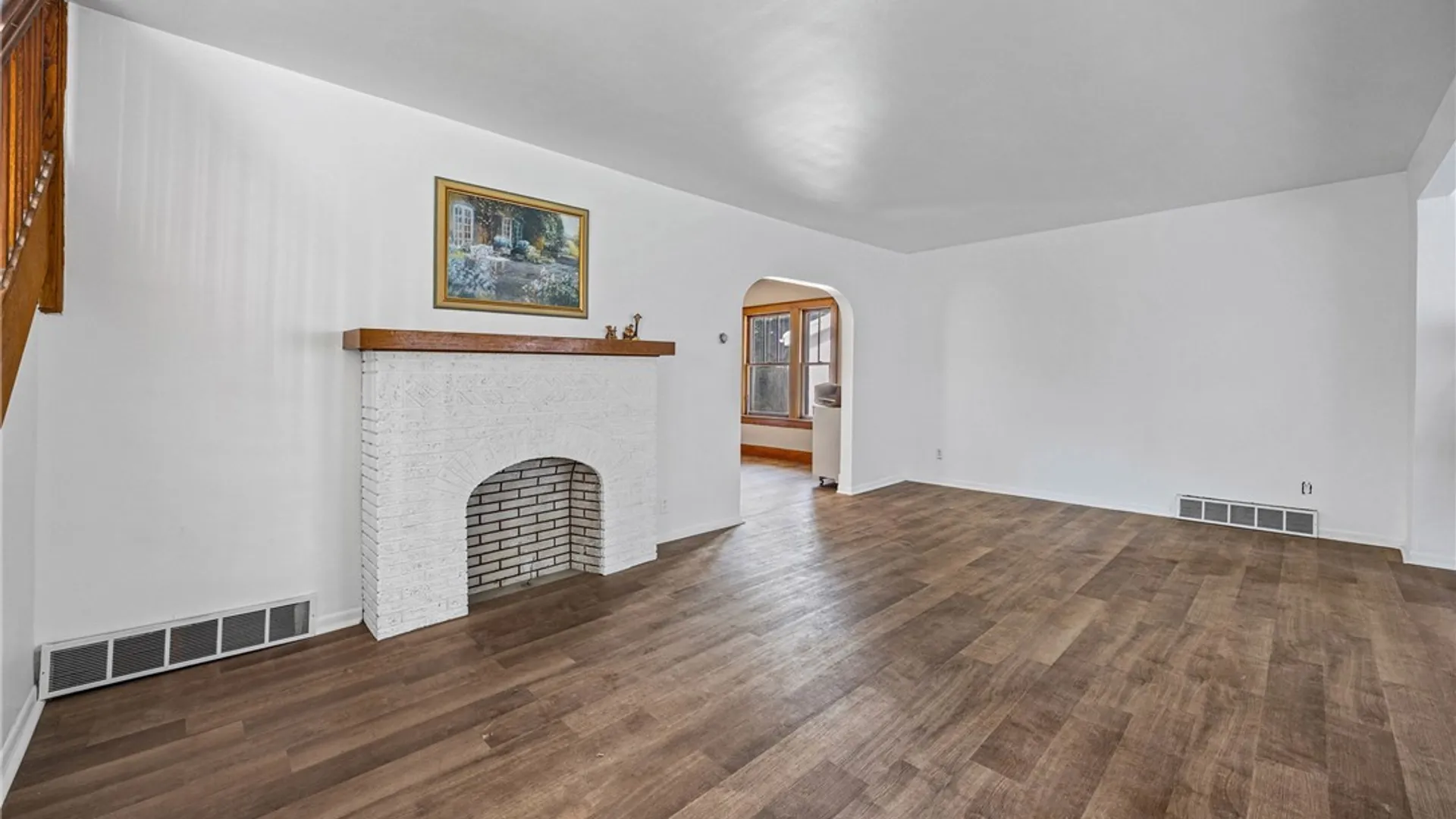 Property at 29 N Lyon Street, Batavia City, NY 14020 5