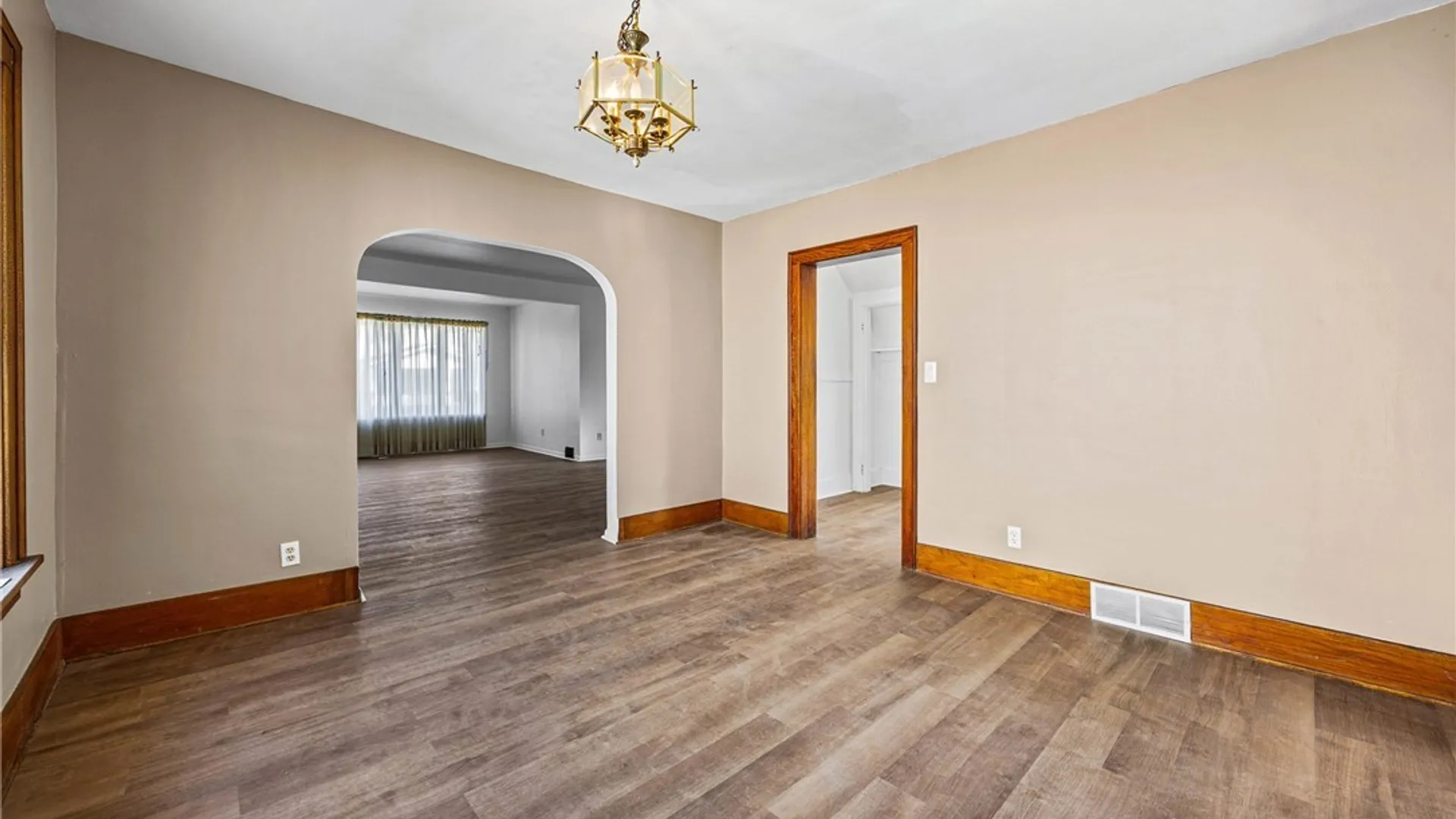 Property at 29 N Lyon Street, Batavia City, NY 14020 7