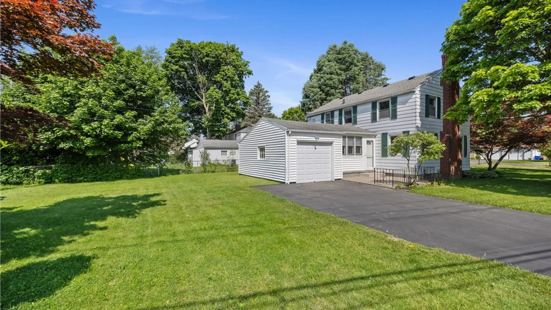 Property at 261 Rogers Parkway, Irondequoit, NY 14617 3