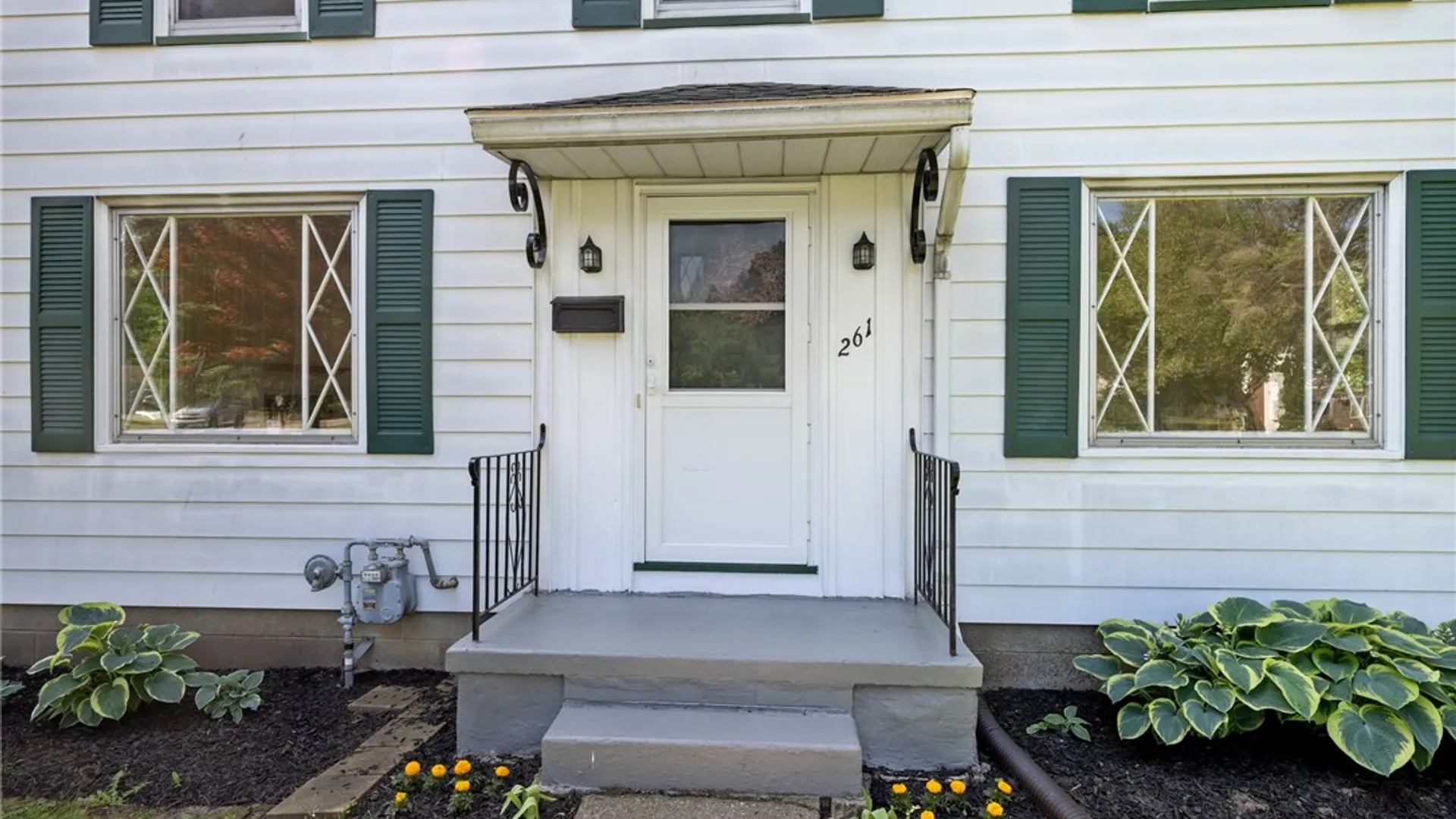 Property at 261 Rogers Parkway, Irondequoit, NY 14617 4