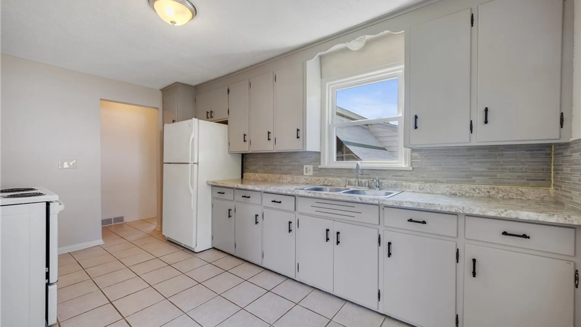 Property at 261 Rogers Parkway, Irondequoit, NY 14617 8