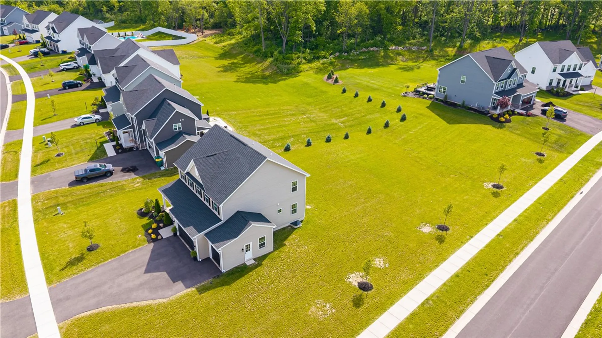 Property at 71 Robert Michaels, Penfield, NY 14526 34
