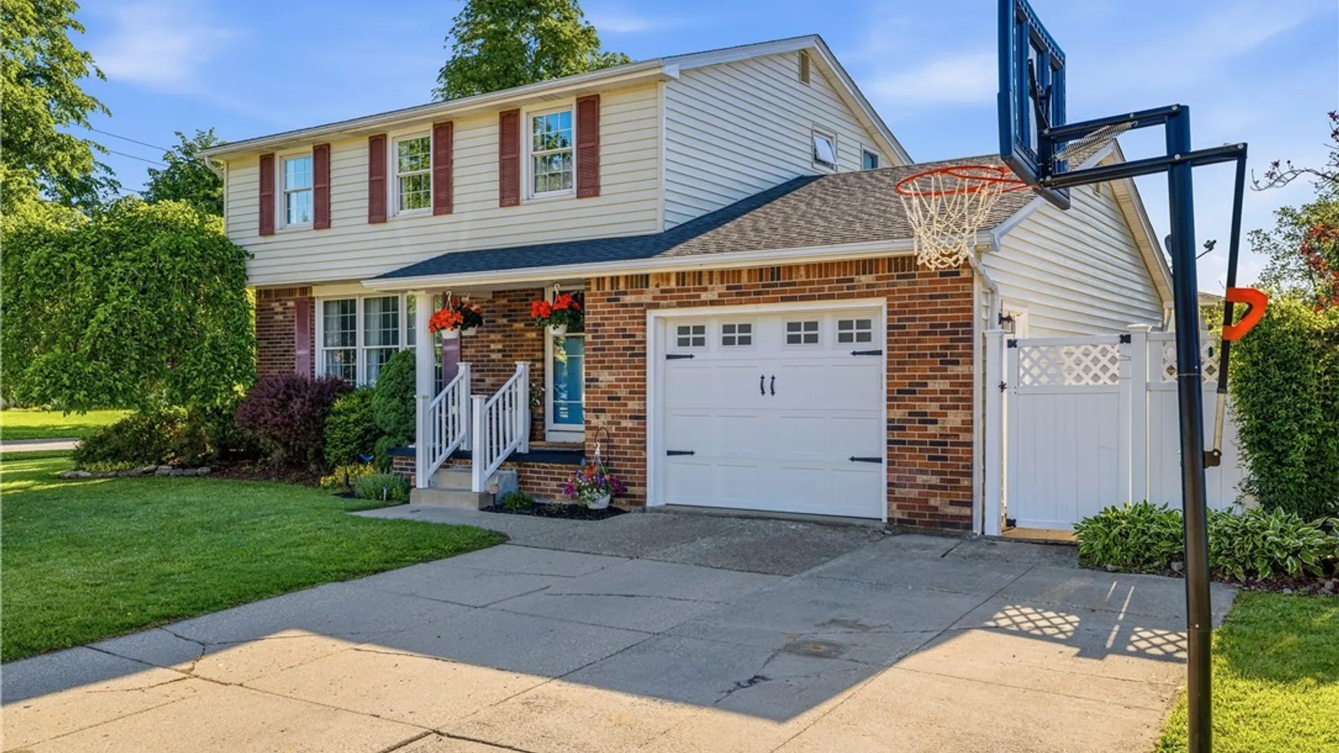 Property at 80 Roosevelt Avenue, Lancaster, NY 14086 3