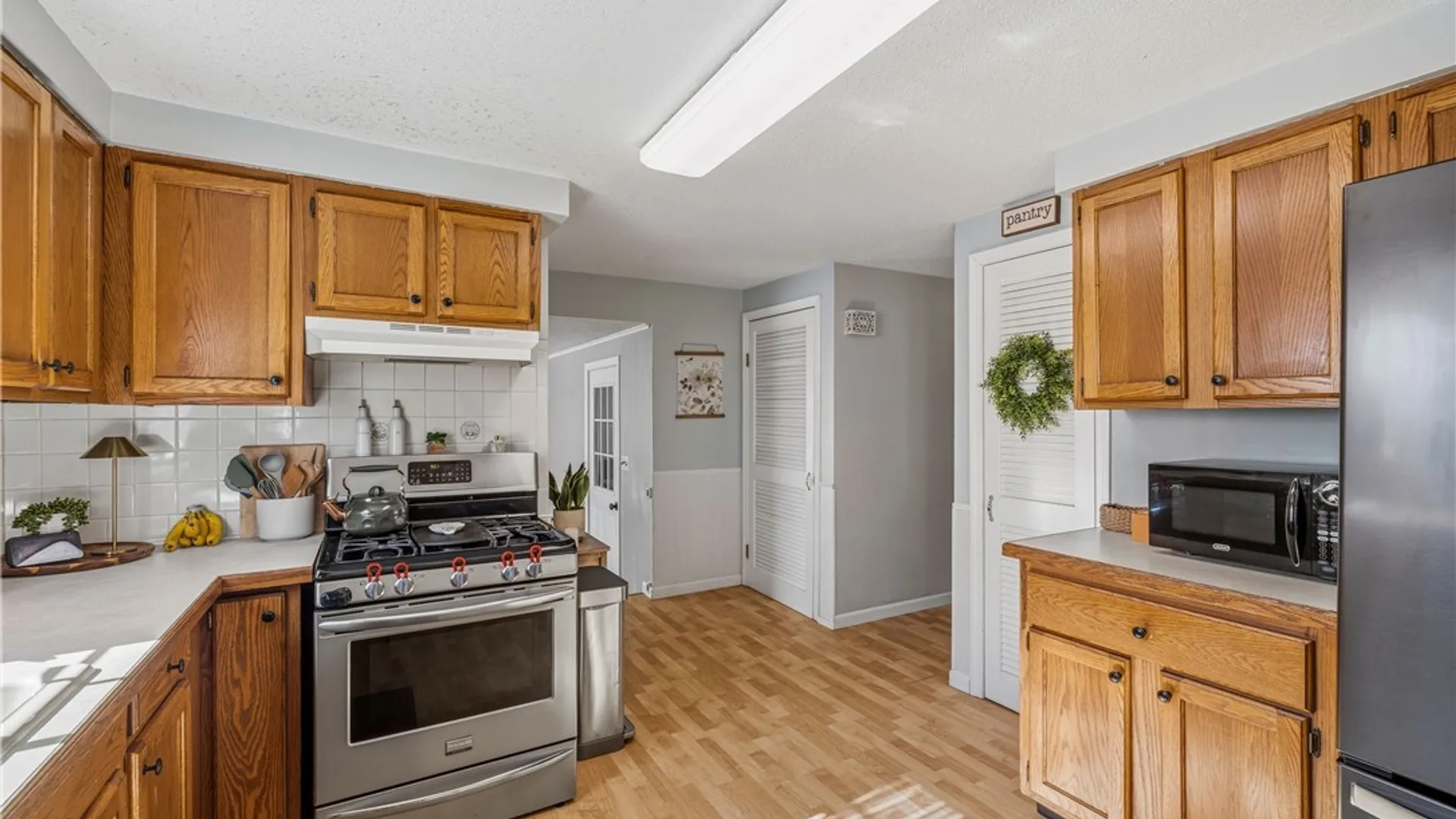 Property at 80 Roosevelt Avenue, Lancaster, NY 14086 6