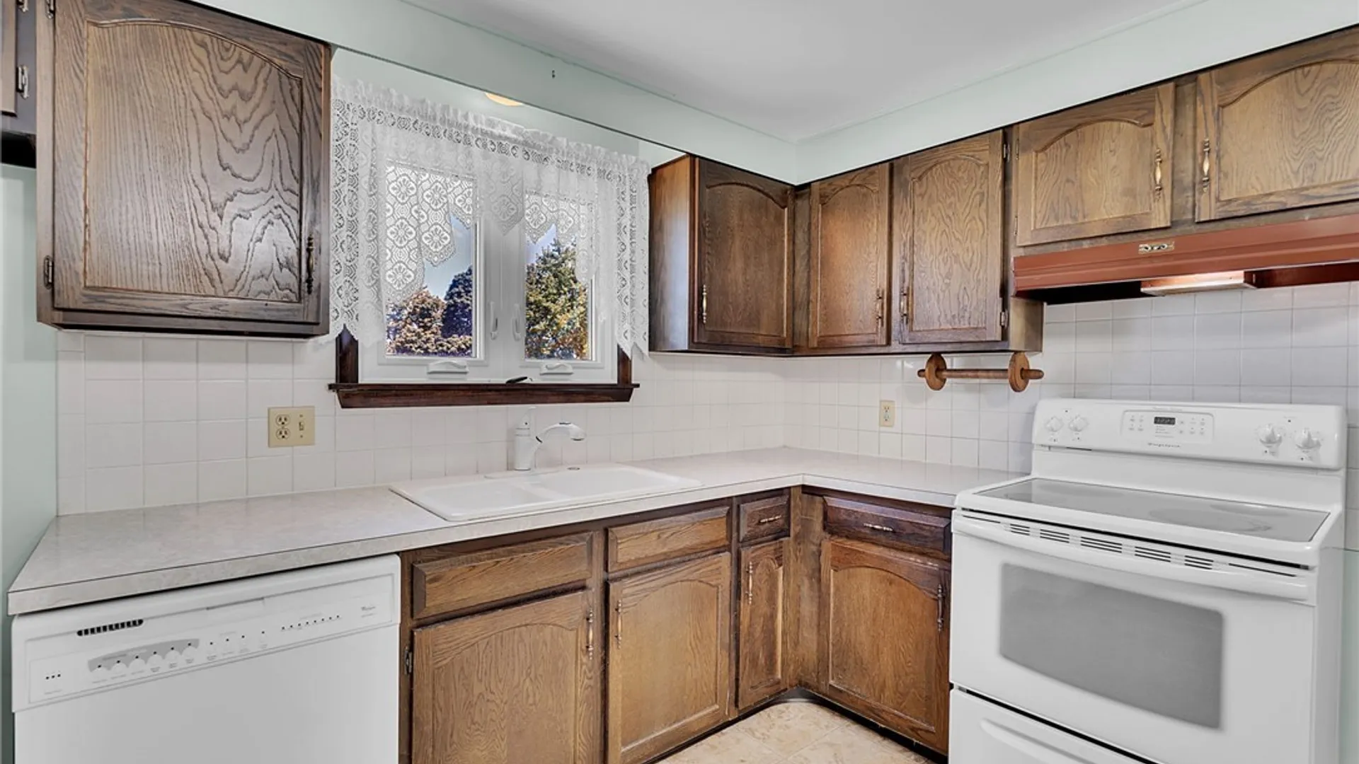 Property at 87 Knollwood Drive, Cheektowaga, NY 14227 12