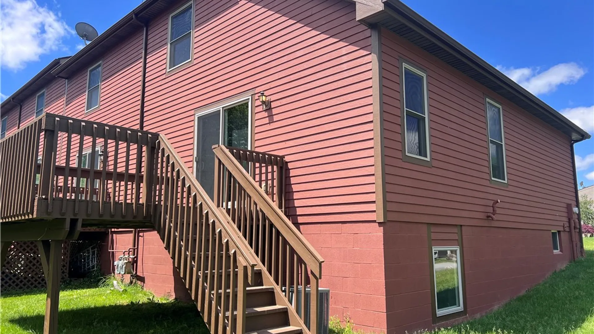Property at 131 Broxbourne Drive, Perinton, NY 14450 16