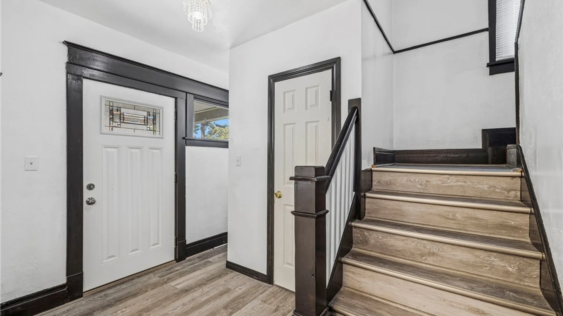 Property at 105 Sussex Street, Buffalo, NY 14215 14