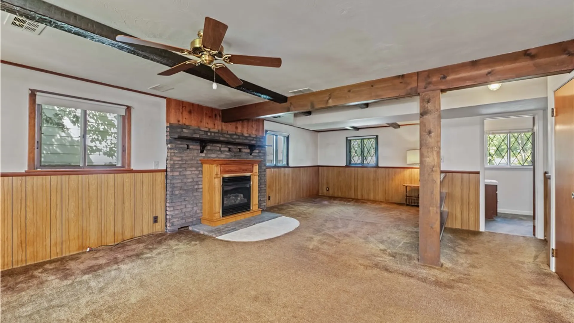 Property at 250 Lake Shore Boulevard Extension, Irondequoit, NY 14617 12