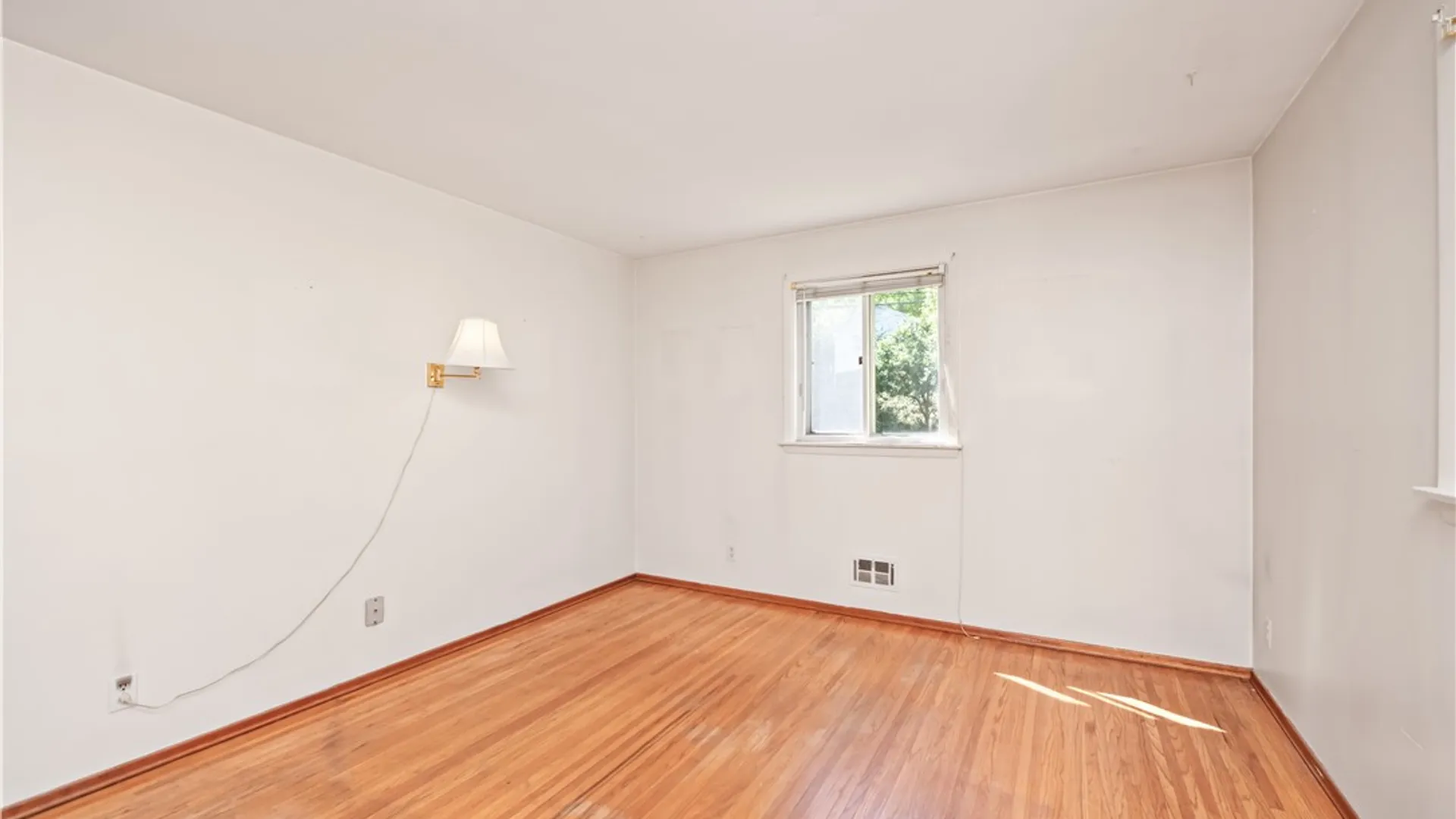 Property at 250 Lake Shore Boulevard Extension, Irondequoit, NY 14617 18