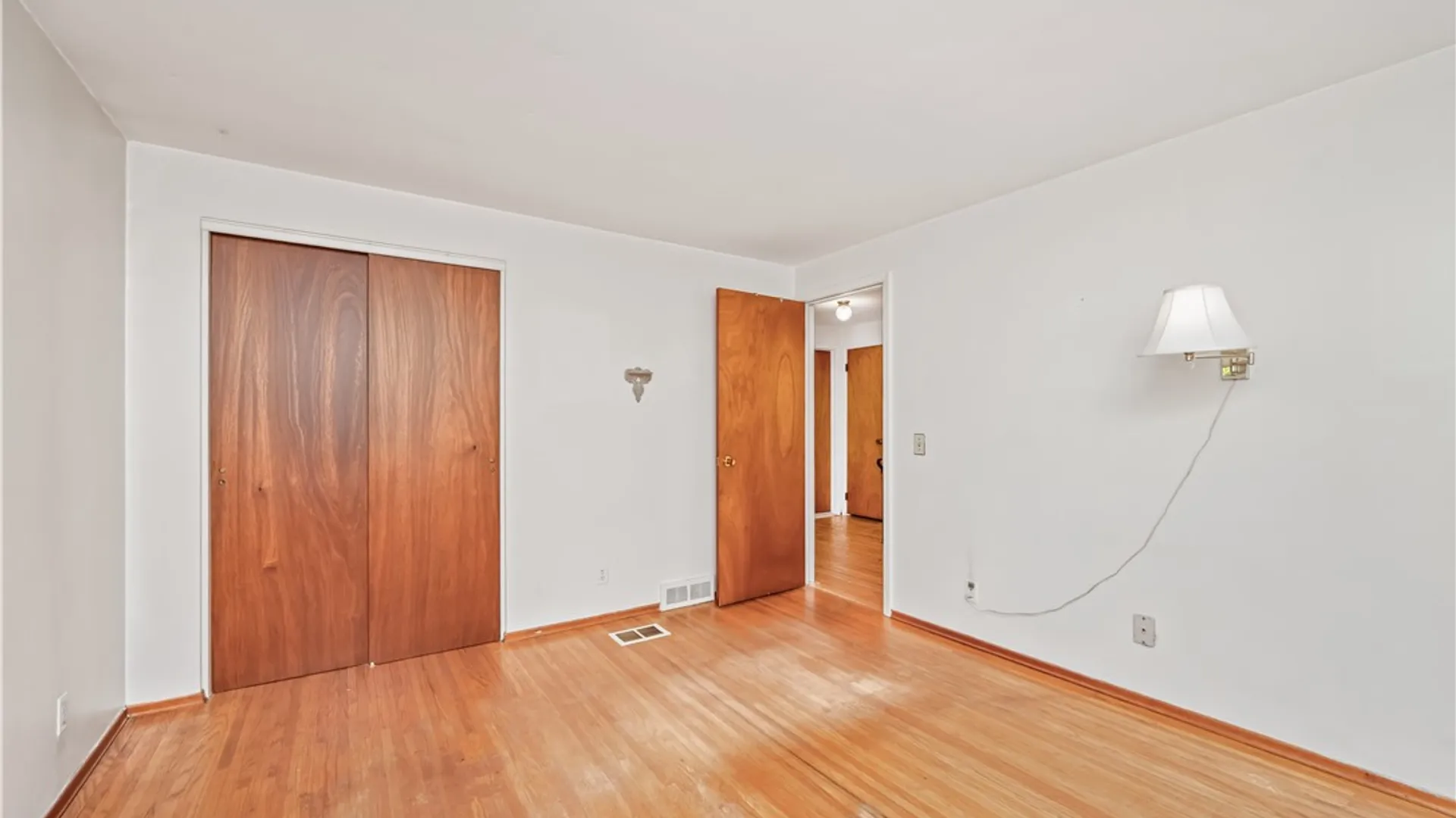 Property at 250 Lake Shore Boulevard Extension, Irondequoit, NY 14617 19