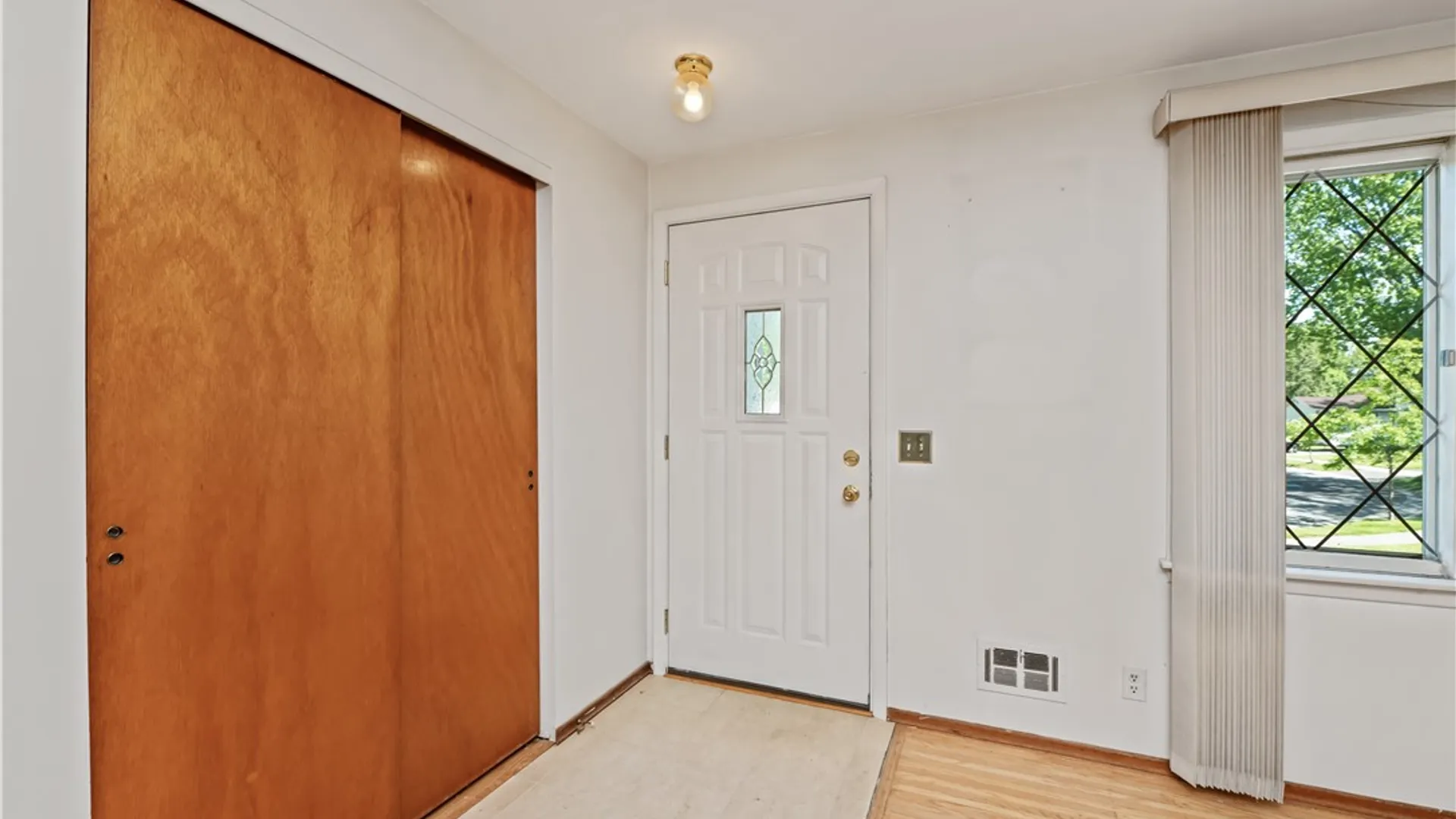 Property at 250 Lake Shore Boulevard Extension, Irondequoit, NY 14617 2