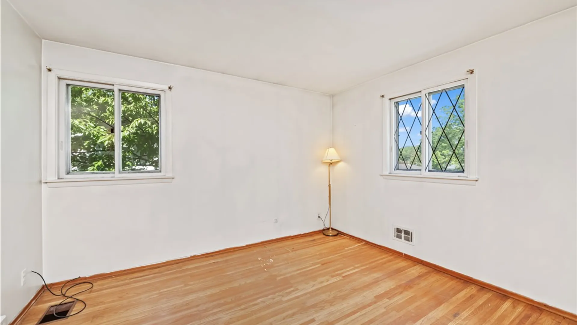 Property at 250 Lake Shore Boulevard Extension, Irondequoit, NY 14617 24