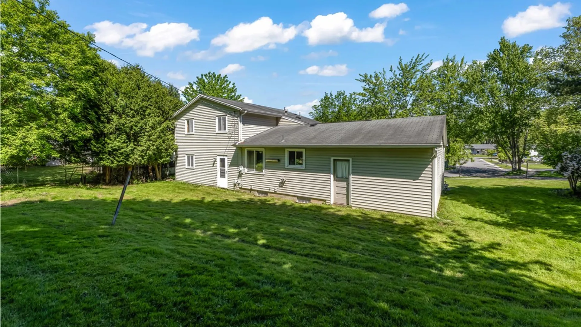 Property at 250 Lake Shore Boulevard Extension, Irondequoit, NY 14617 30