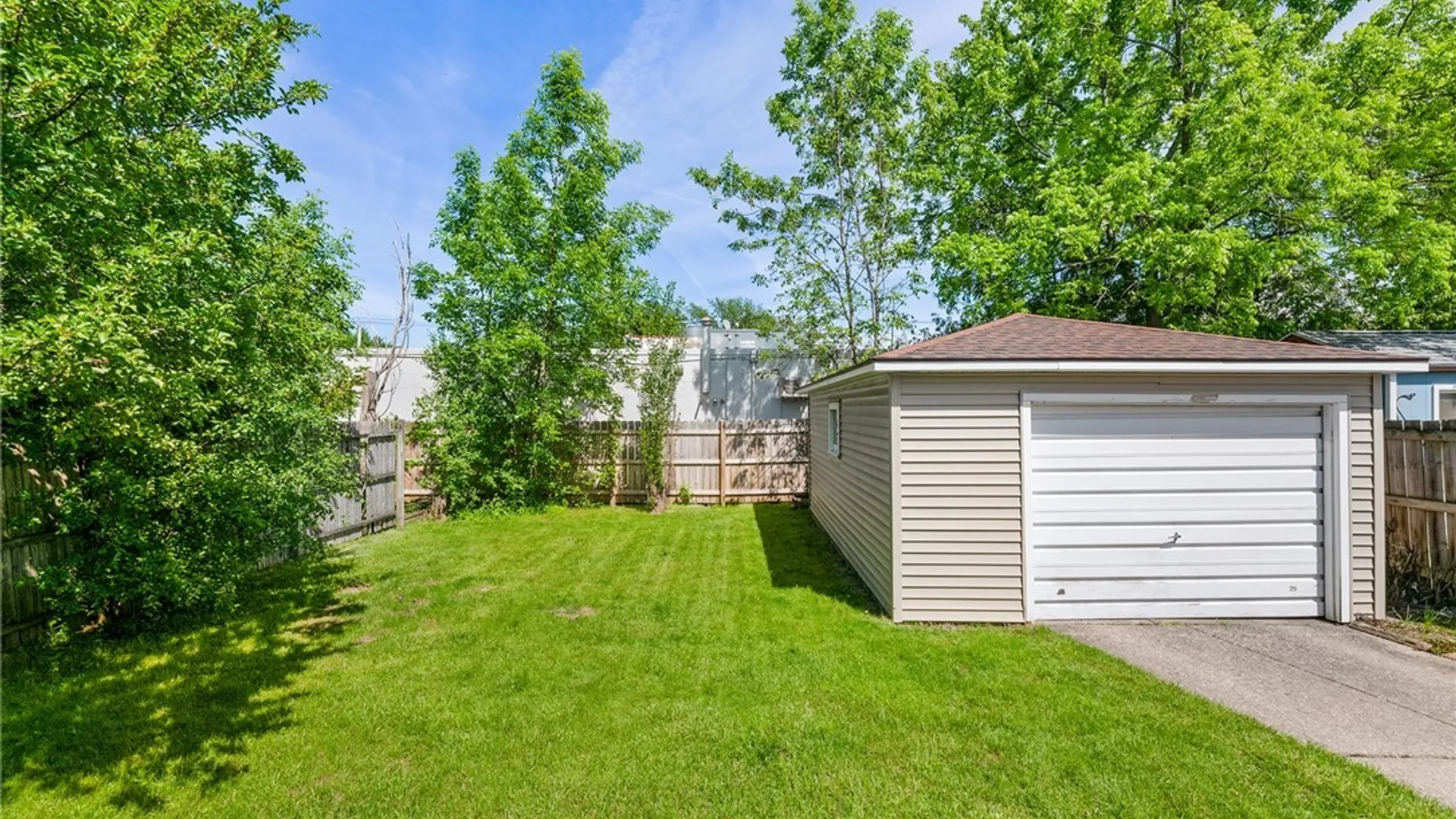 Property at 351 Callodine Avenue, Amherst, NY 14226 29
