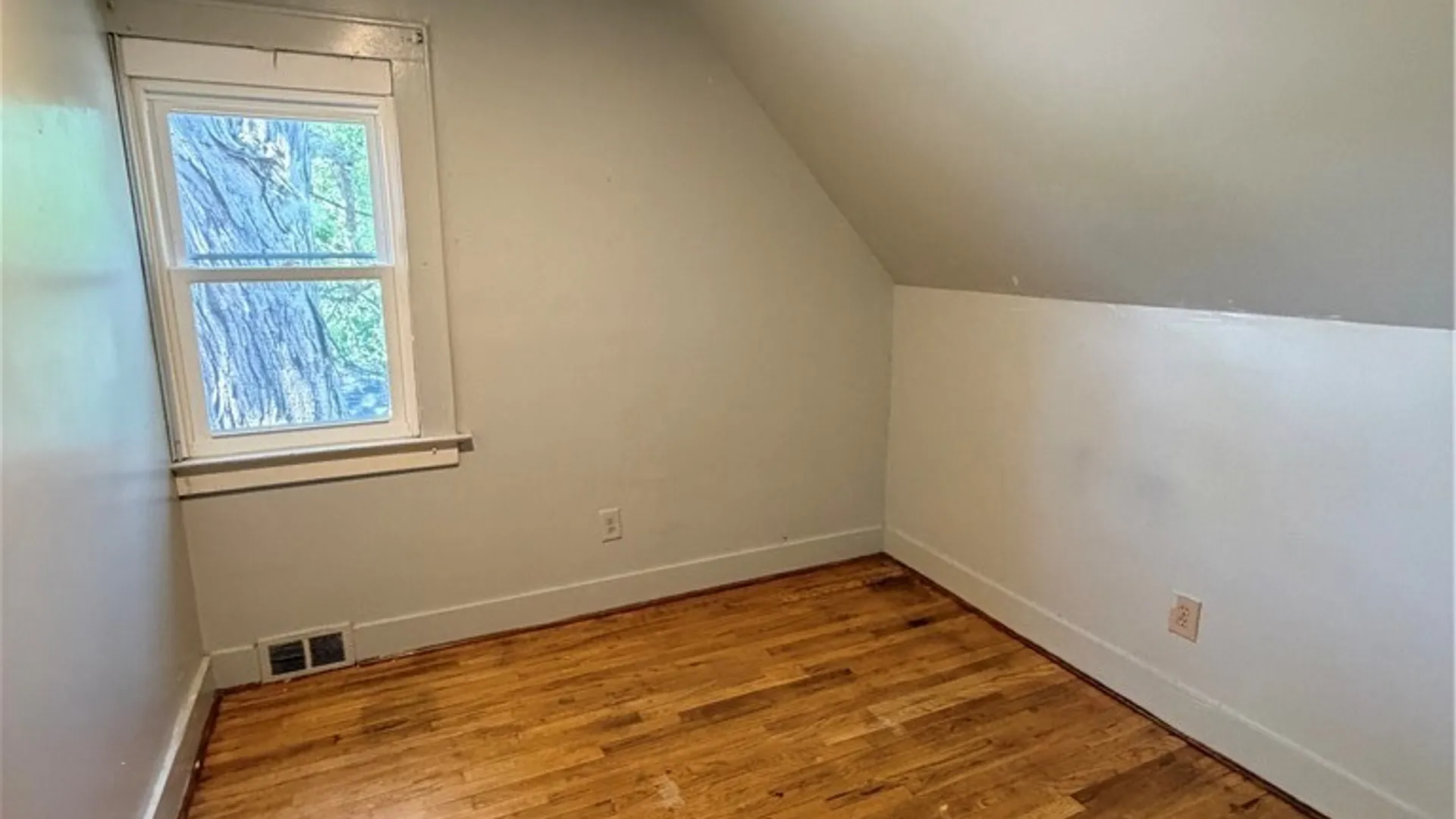 Property at 105 Murray Avenue, Syracuse, NY 13208 13