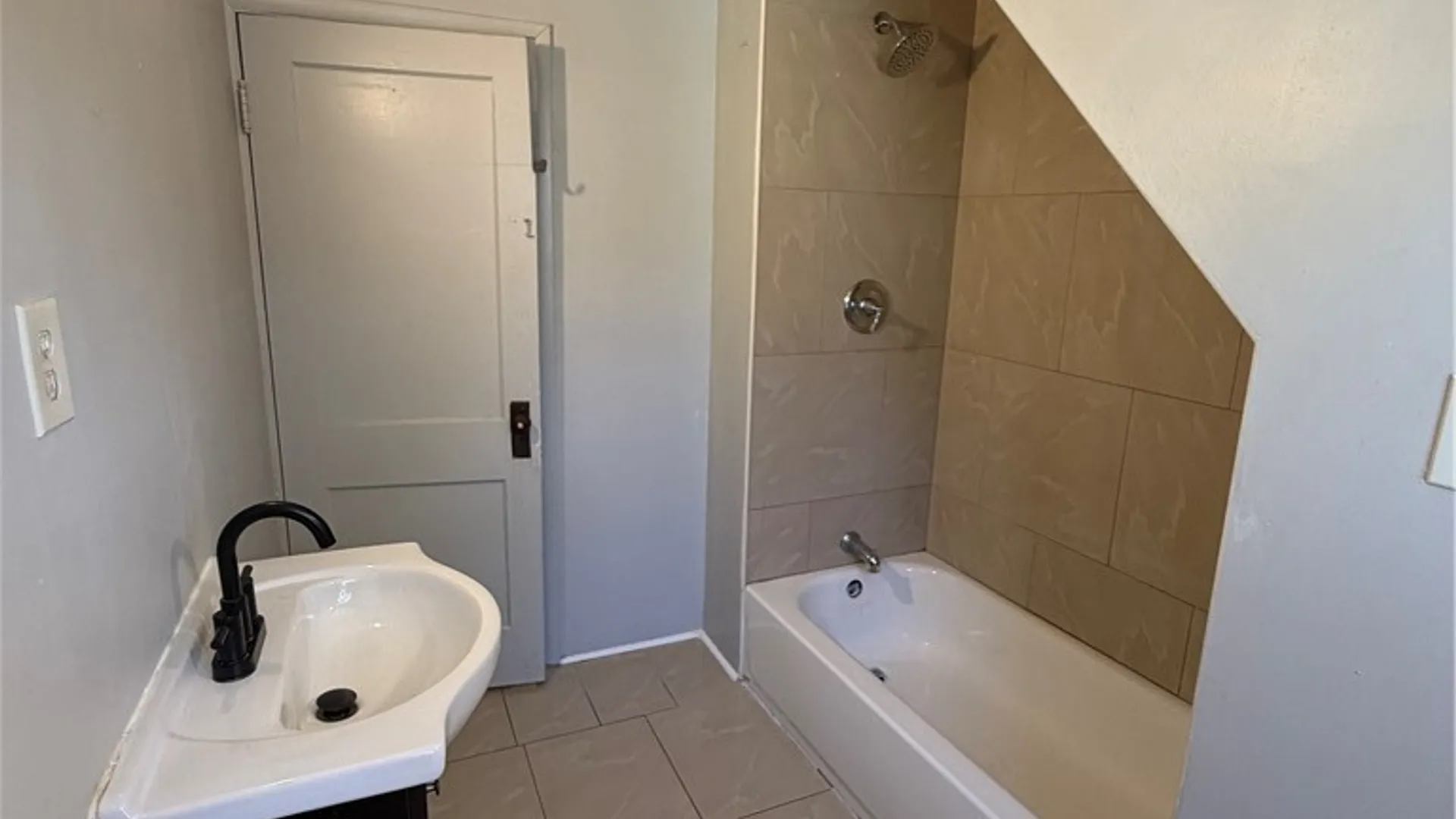 Property at 105 Murray Avenue, Syracuse, NY 13208 16