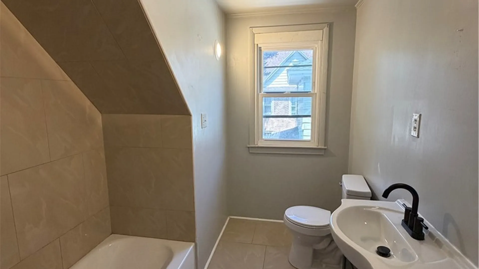 Property at 105 Murray Avenue, Syracuse, NY 13208 17
