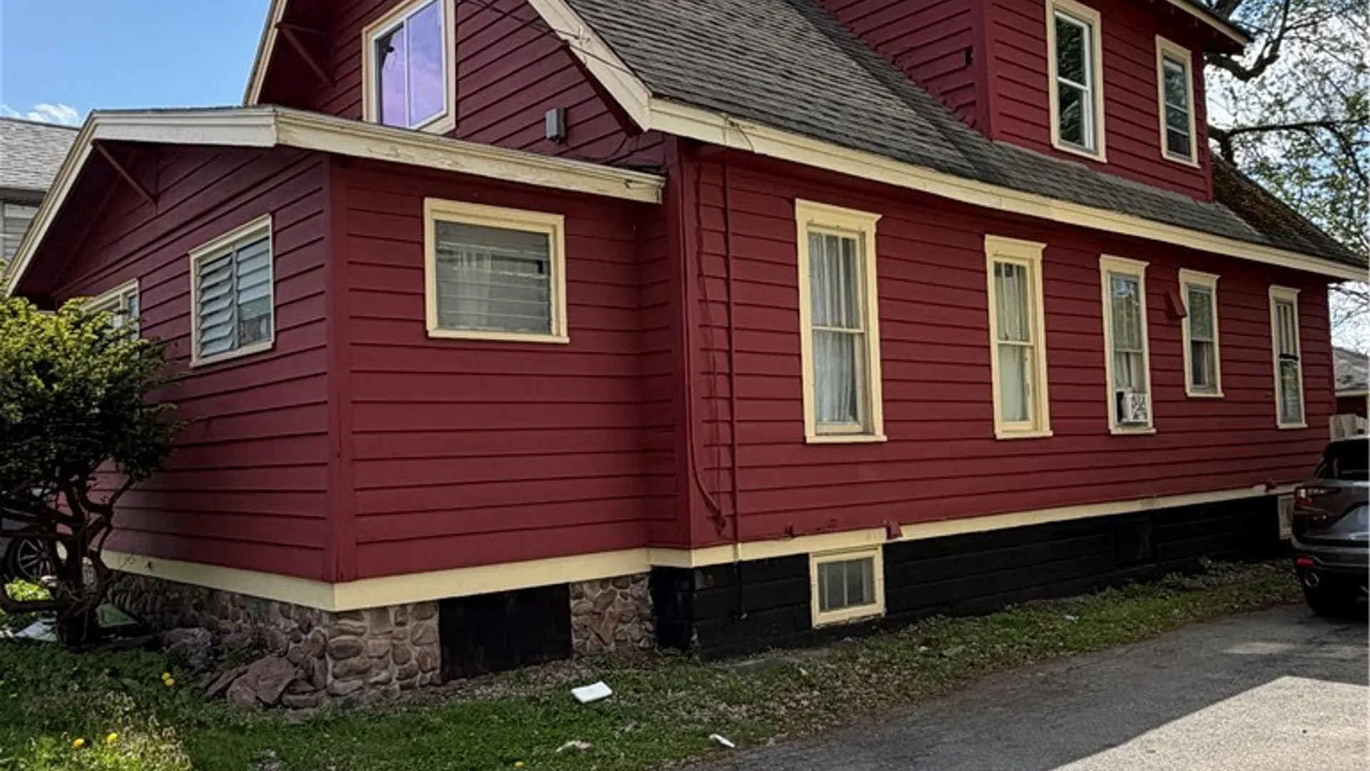 Property at 105 Murray Avenue, Syracuse, NY 13208 2