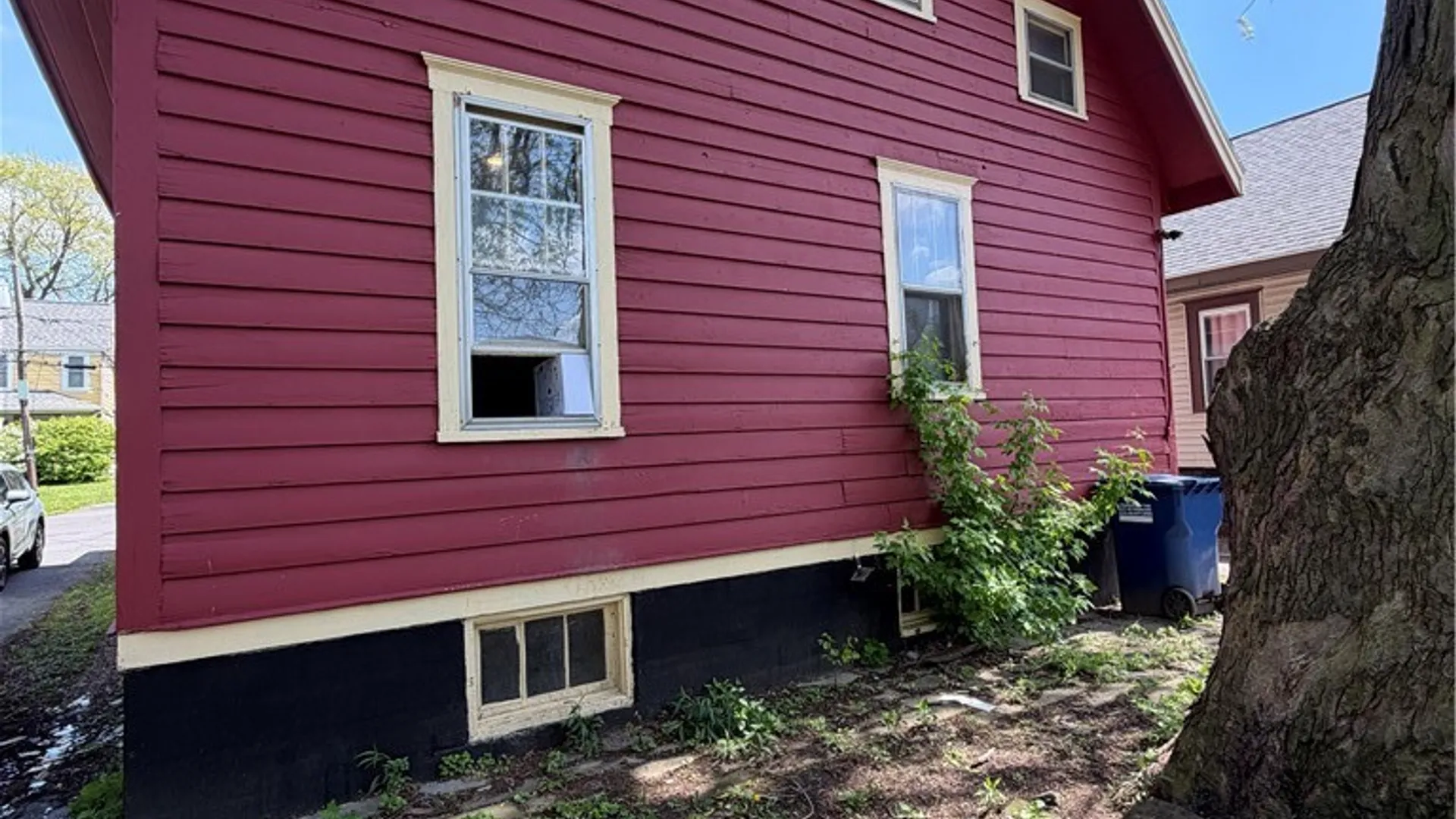 Property at 105 Murray Avenue, Syracuse, NY 13208 4