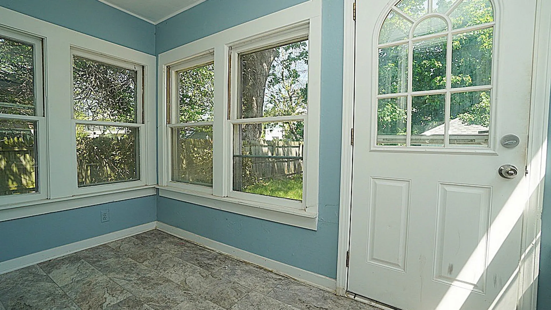 Property at 89 Tremaine Avenue, Tonawanda, NY 14217 24