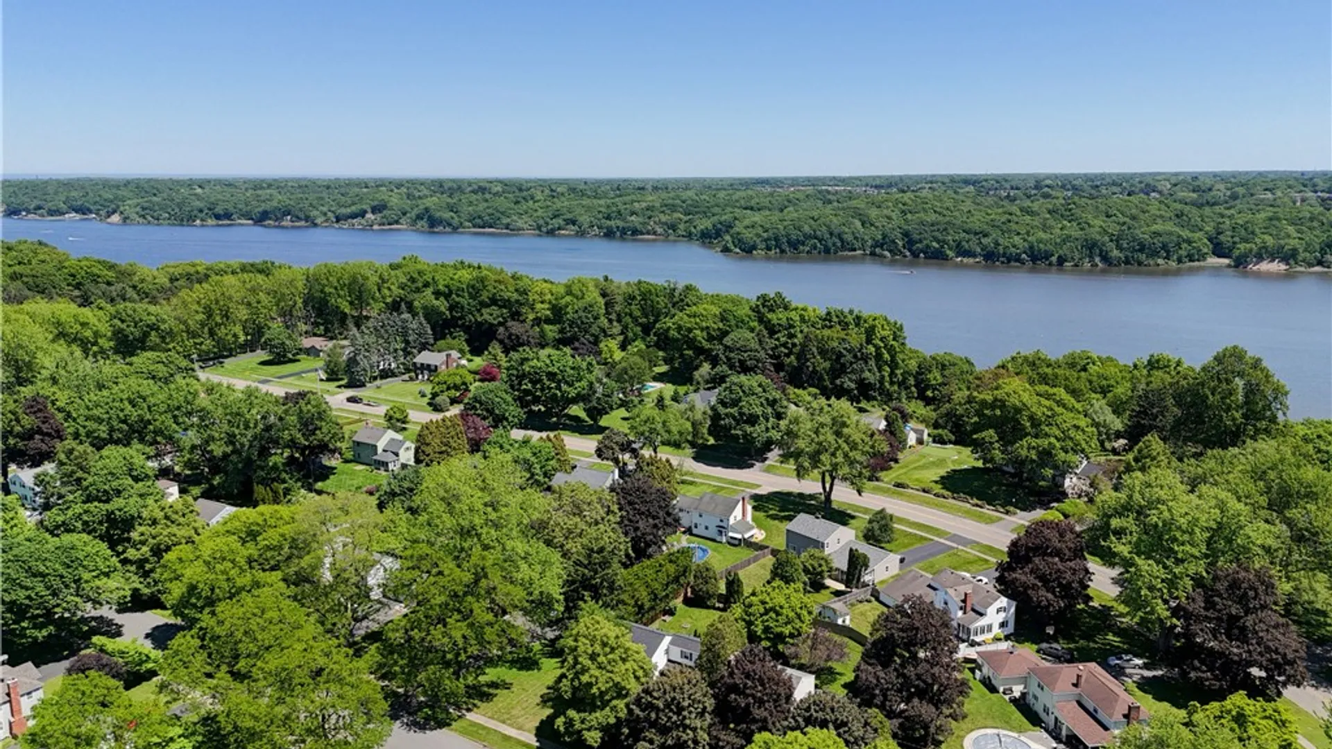 Property at 32 Charrington Road, Irondequoit, NY 14609 10