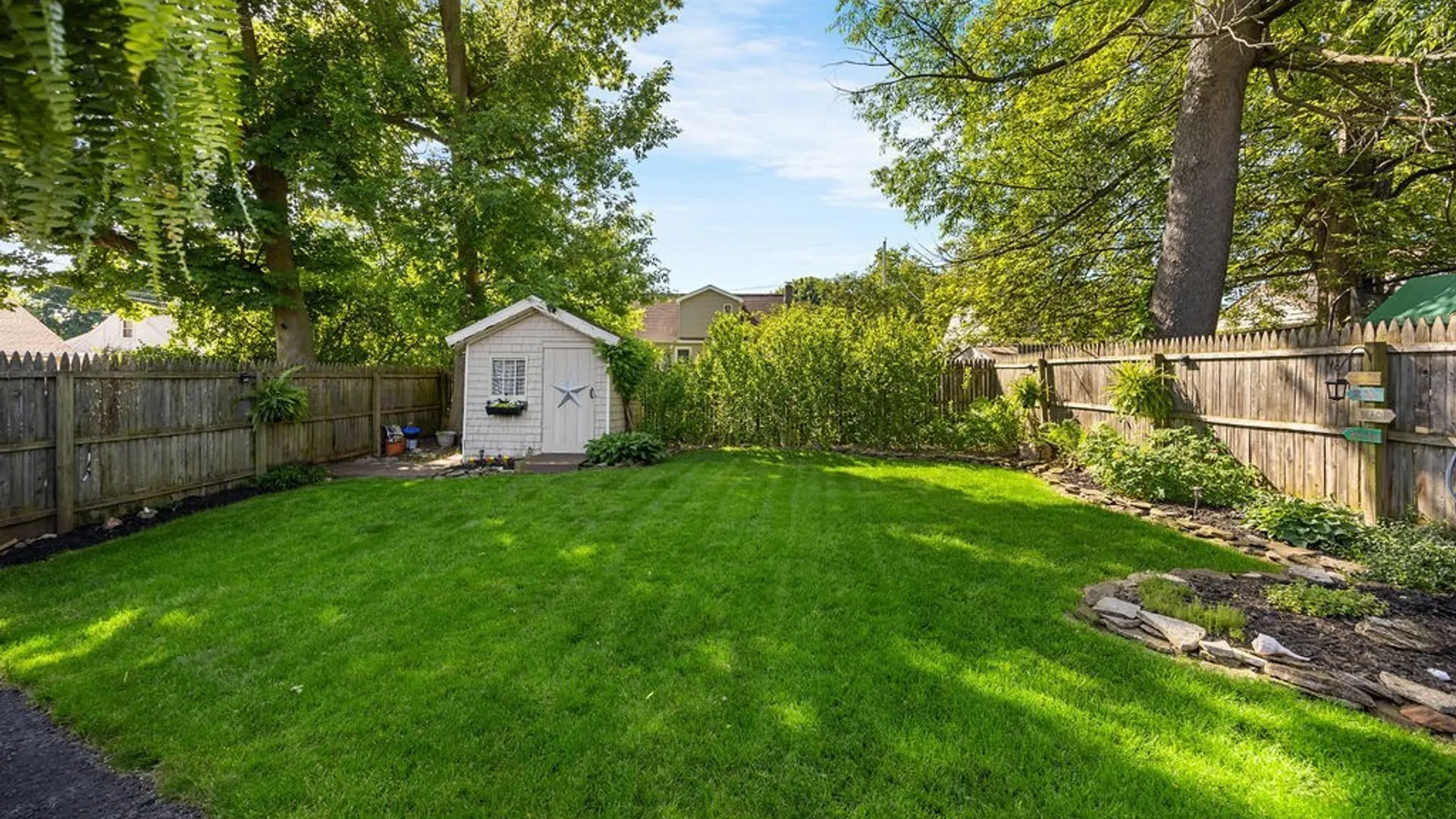 Property at 122 N Roosevelt Avenue, Salina, NY 13088 4