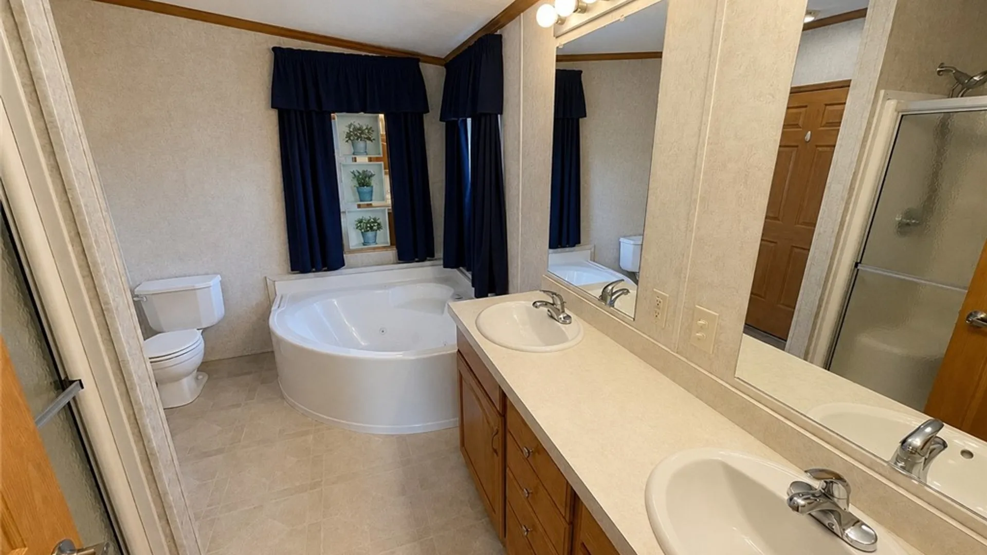 Property at 935 Ramada Drive, Victor, NY 14564 21