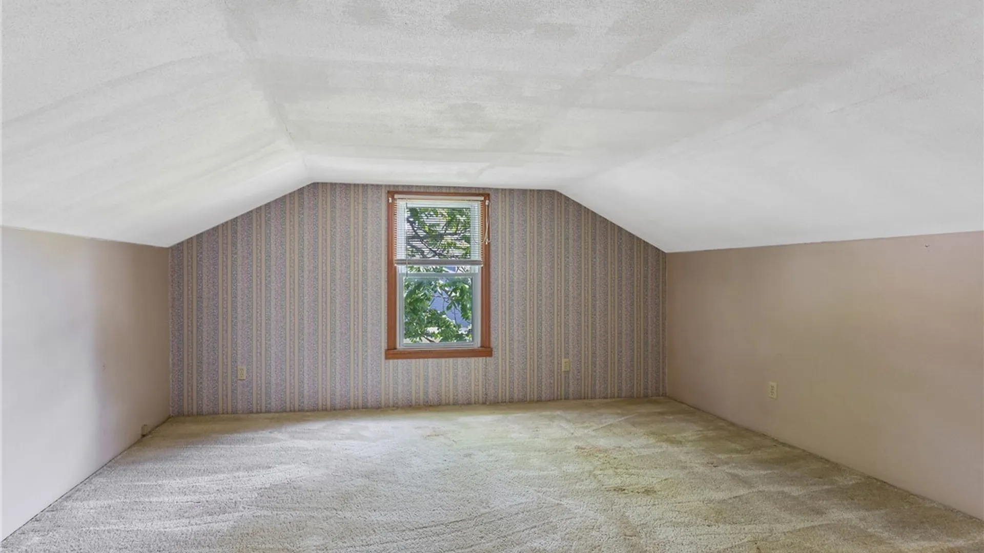 Property at 352 W 4th Street, Fulton, NY 13069 24