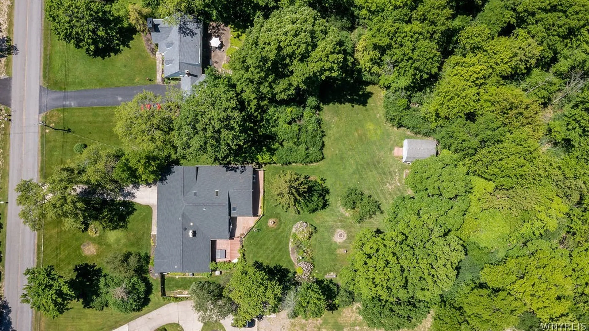 Property at 2133 Ferry Road, Grand Island, NY 14072 5