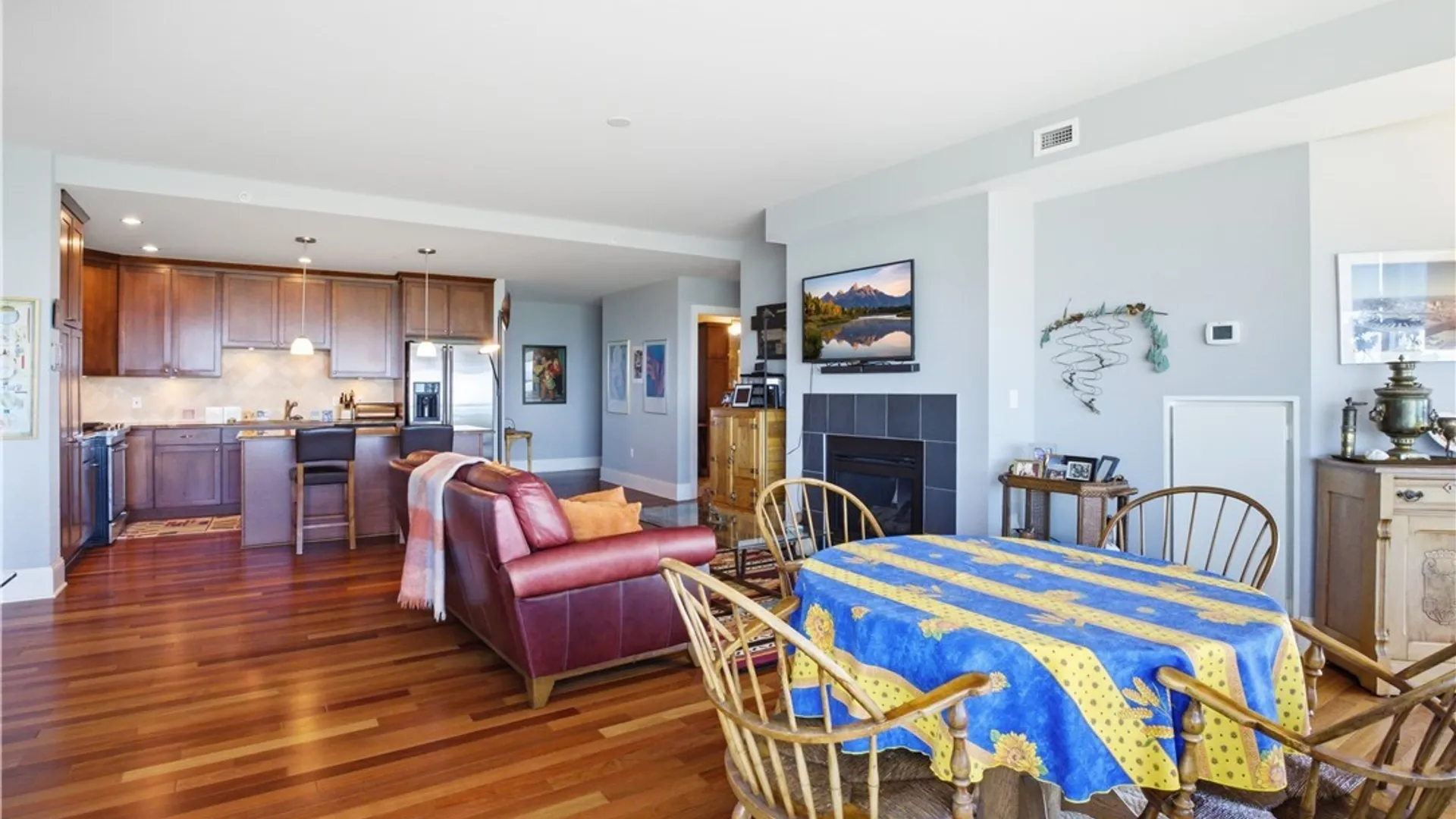 Property at 132 Lakefront Boulevard, Buffalo, NY 14202 15