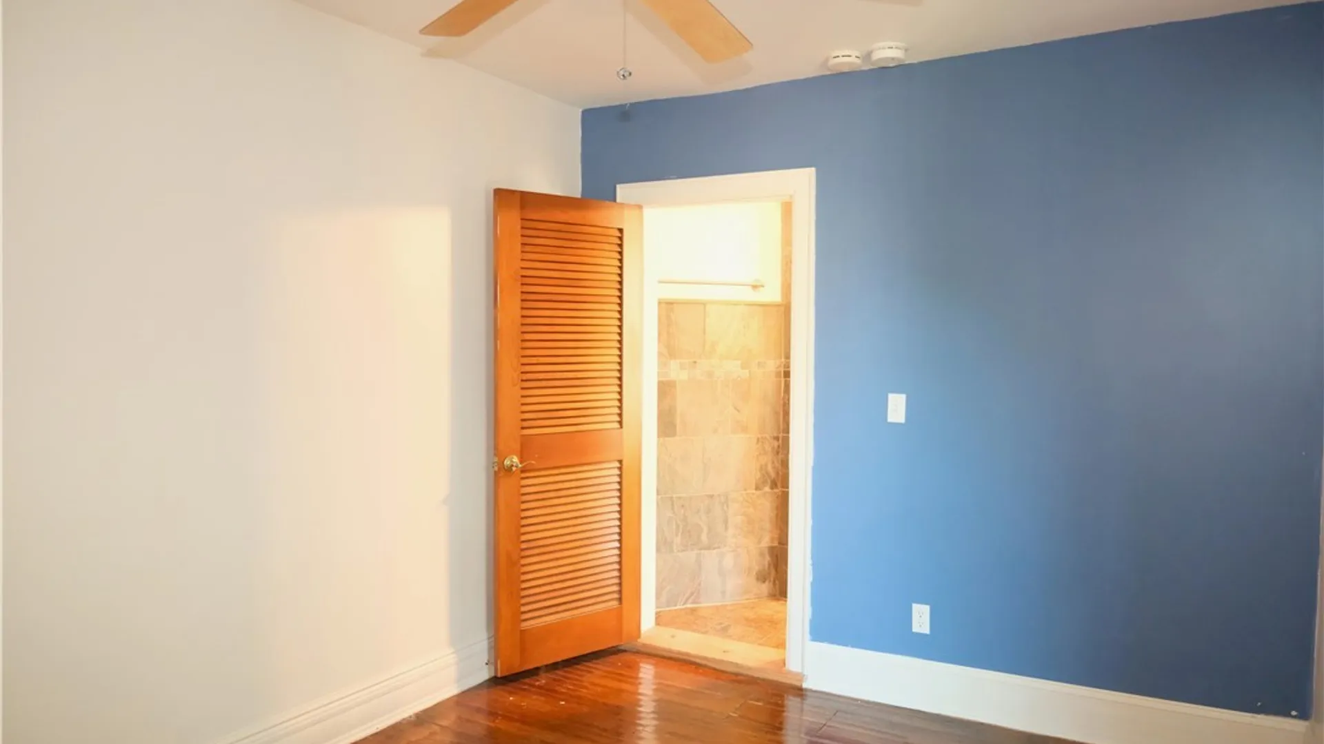 Property at 4 Saint Johns Place, Buffalo, NY 14201 11