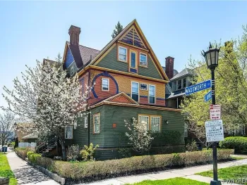 4 Saint Johns Place, Buffalo, NY 14201