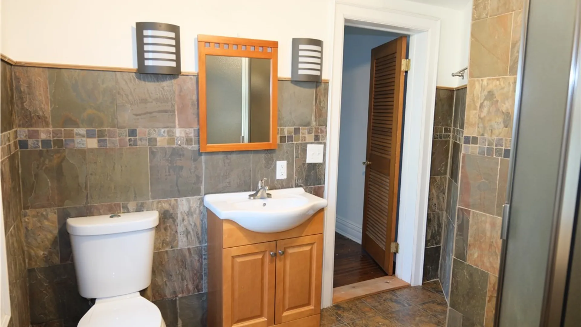 Property at 4 Saint Johns Place, Buffalo, NY 14201 8