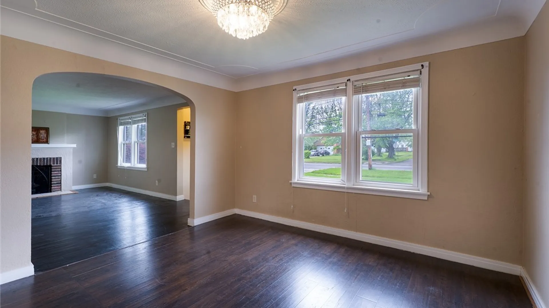Property at 845 Cleveland Drive, Cheektowaga, NY 14225 9