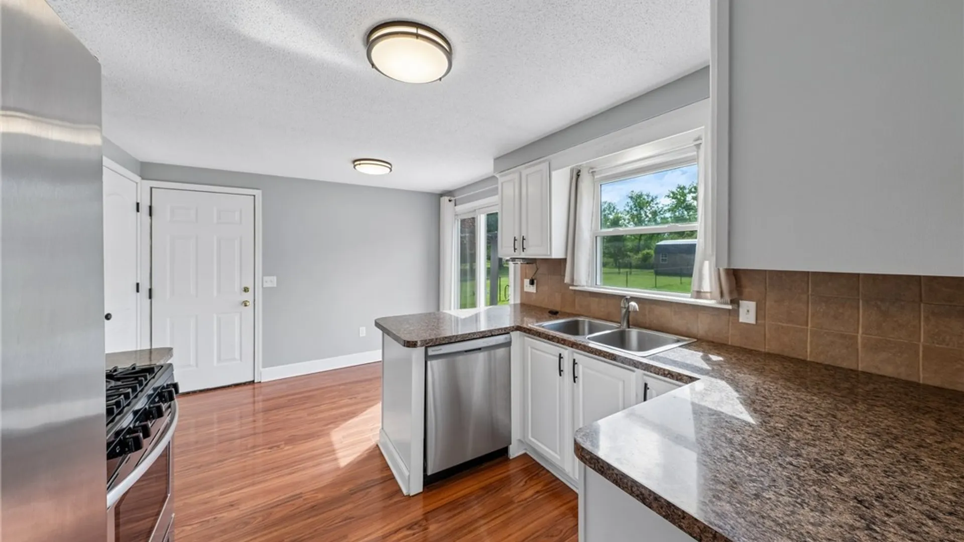 Property at 101 Hillpine Road, Cheektowaga, NY 14227 15