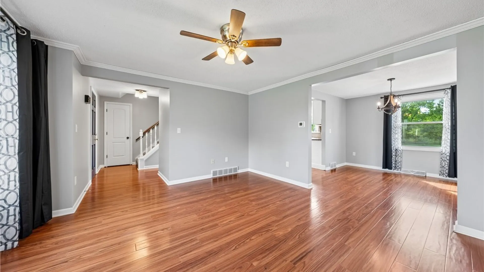 Property at 101 Hillpine Road, Cheektowaga, NY 14227 6