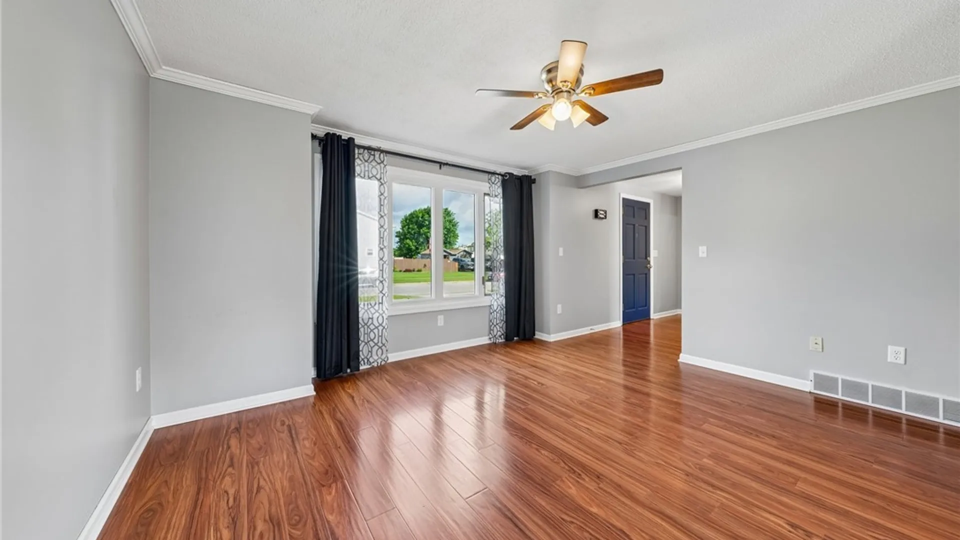 Property at 101 Hillpine Road, Cheektowaga, NY 14227 7