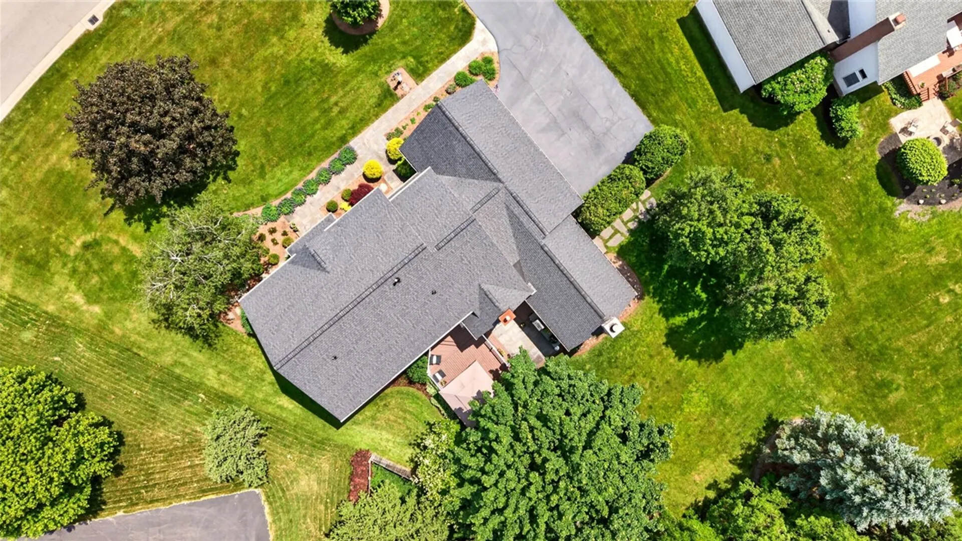 Property at 47 Scarborough Park, Penfield, NY 14625 50
