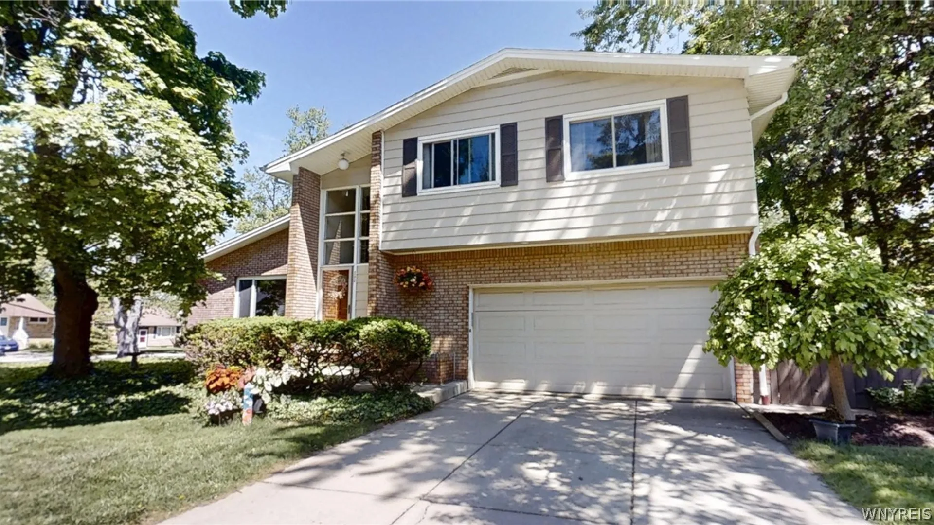 Property at 293 Burroughs Drive, Amherst, NY 14226 2