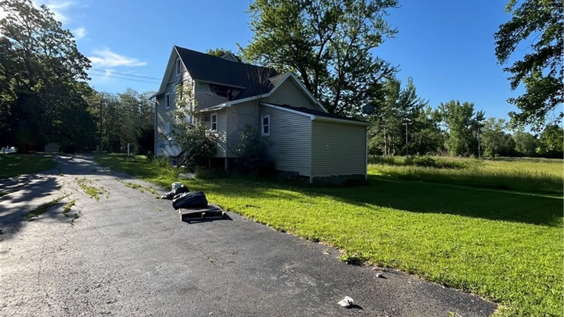 Property at 6705 E Townline Road, Williamson, NY 14589 6