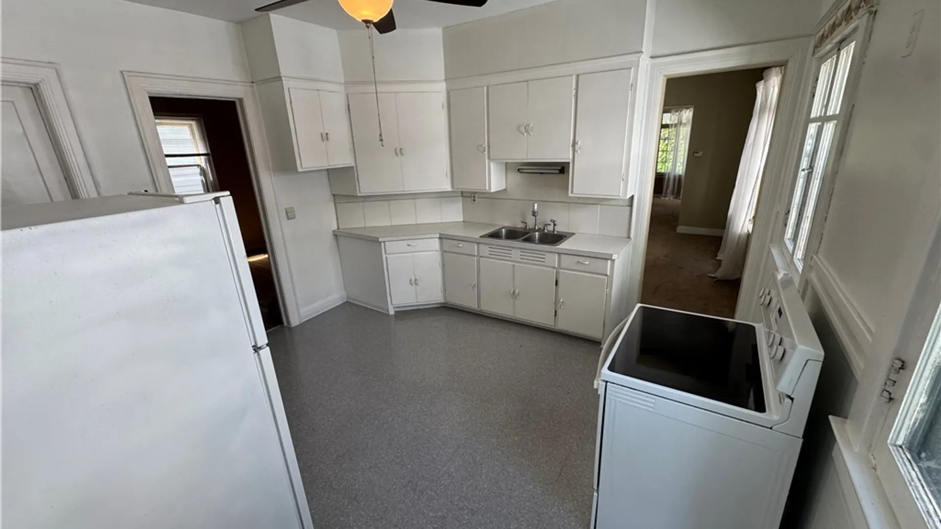 Property at 7 Berkley Place, Buffalo, NY 14209 7