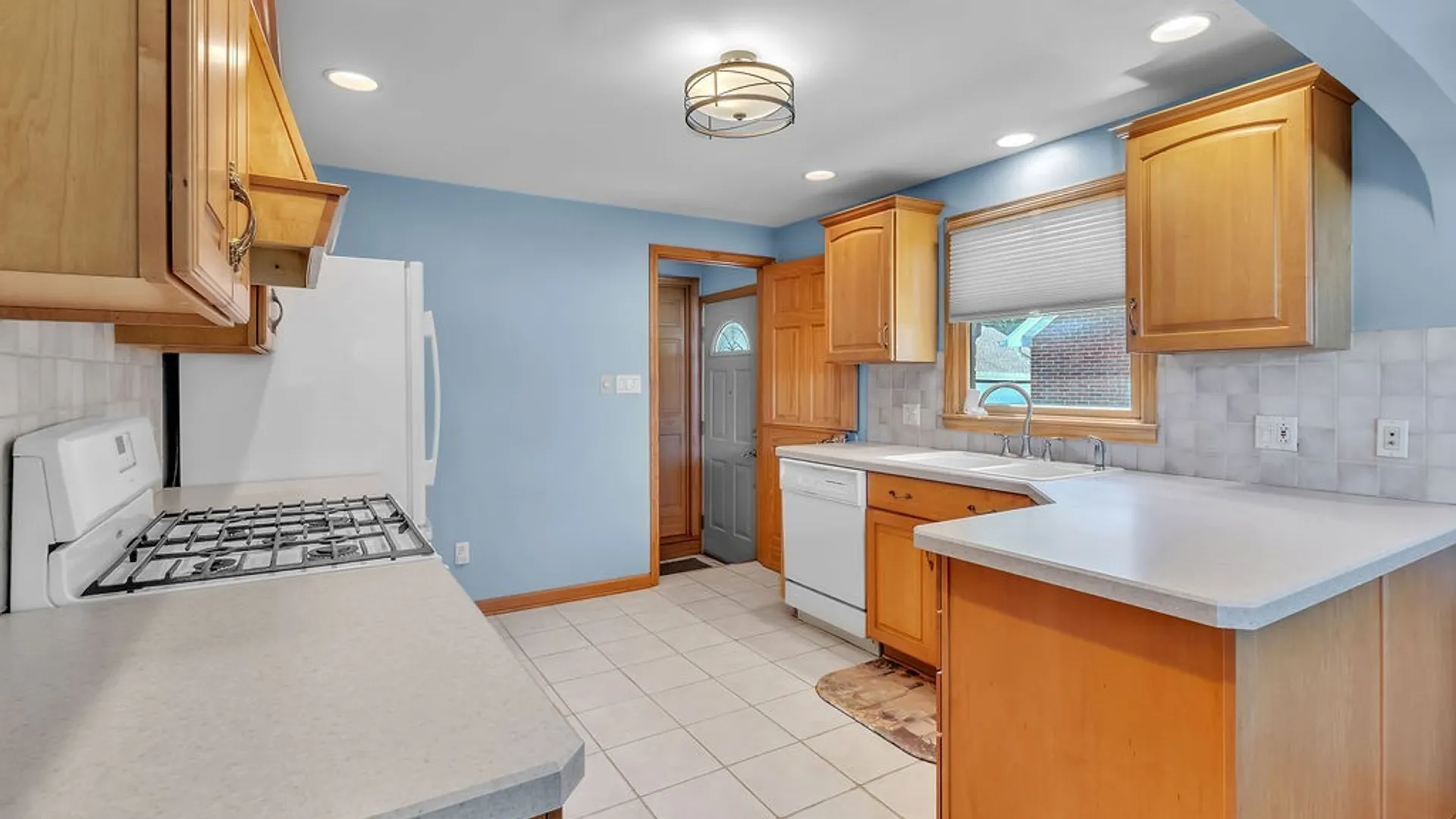 Property at 801 S Huth Road, Cheektowaga, NY 14225 5