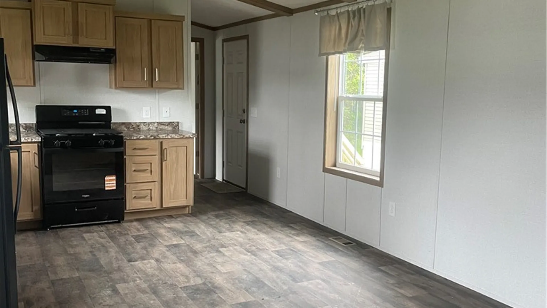 Property at 129 Saltonstall Street, Canandaigua City, NY 14424 4