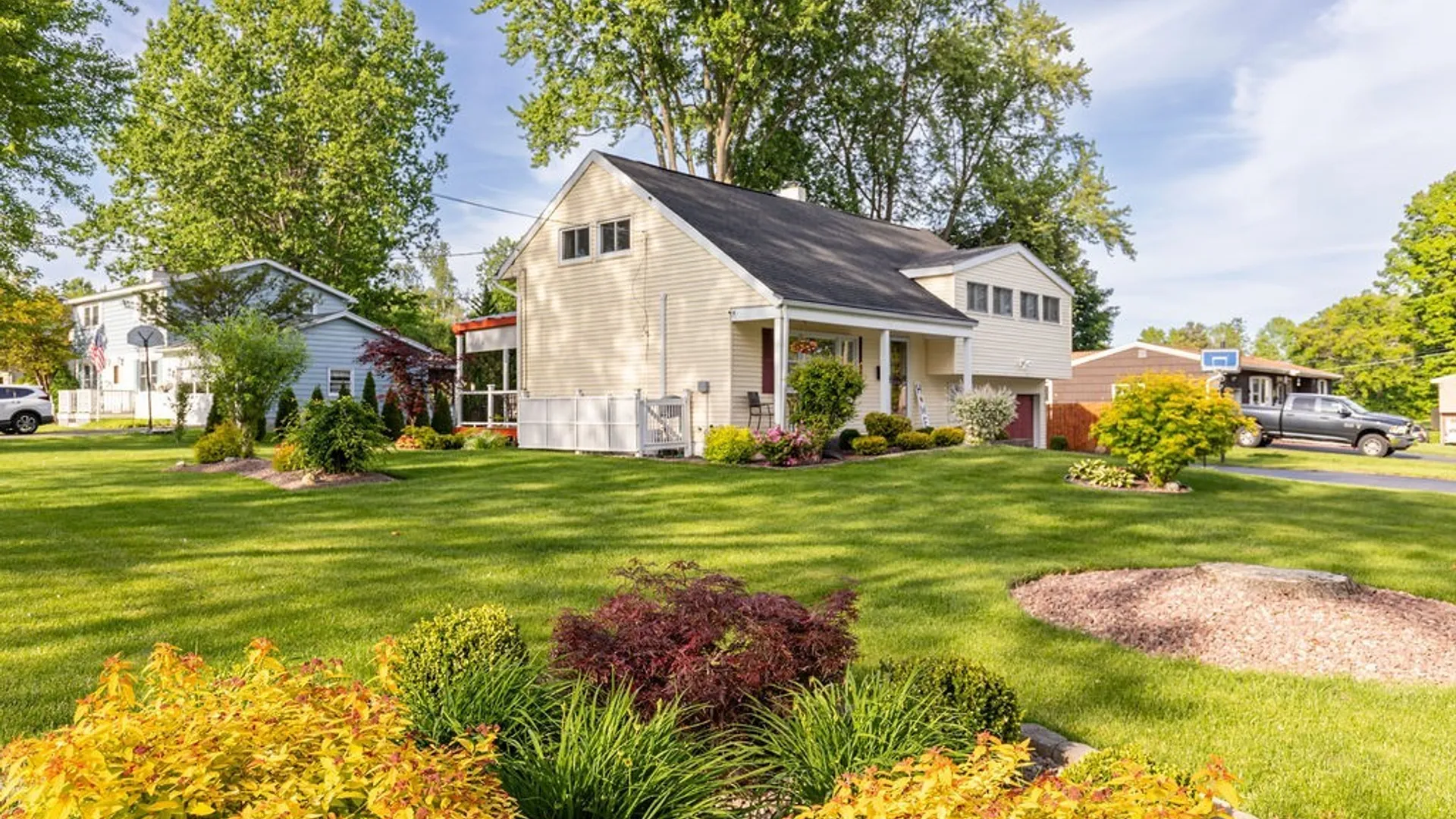 Property at 4 Alder Lane, Clay, NY 13090 9