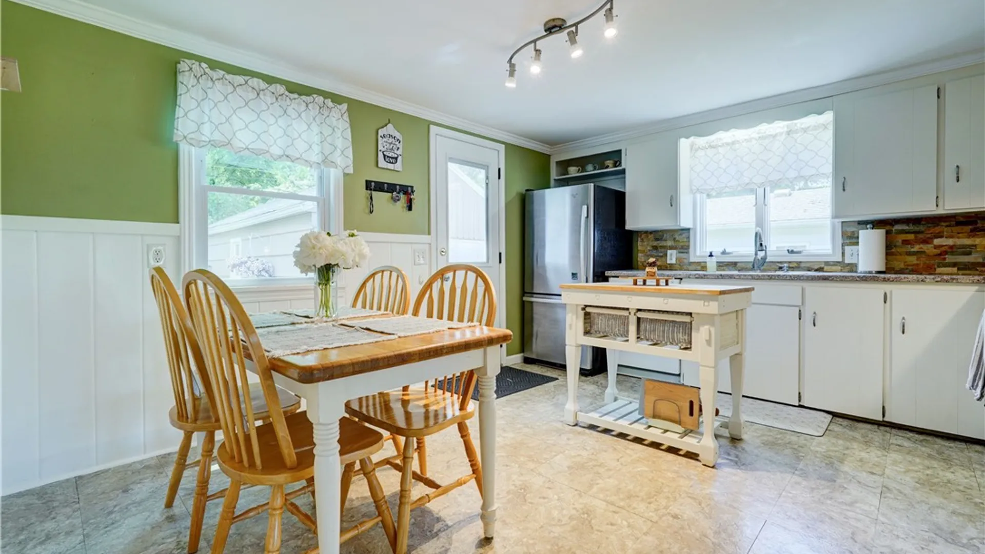 Property at 787 Westchester Avenue, Irondequoit, NY 14609 21